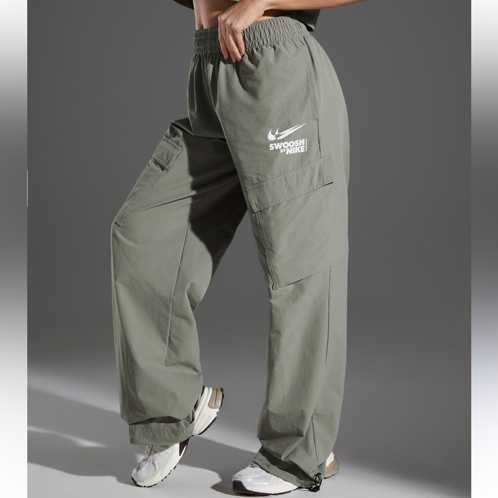 Nike Swoosh Women's High Rise Woven Cargo Trousers Sz Small Dark Stucco Sail - Picture 1 of 10